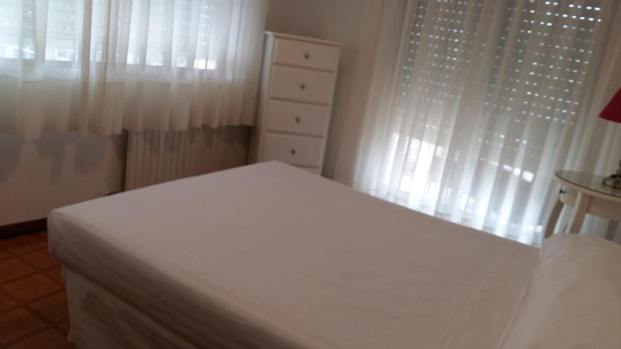 Apartamentos Turisticos Arosa Ogrove 오그로브 외부 사진