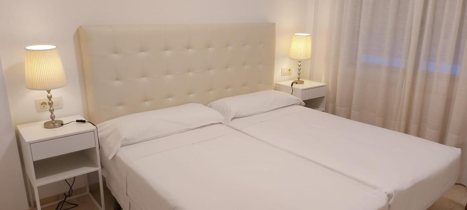 Apartamentos Turisticos Arosa Ogrove 오그로브 외부 사진